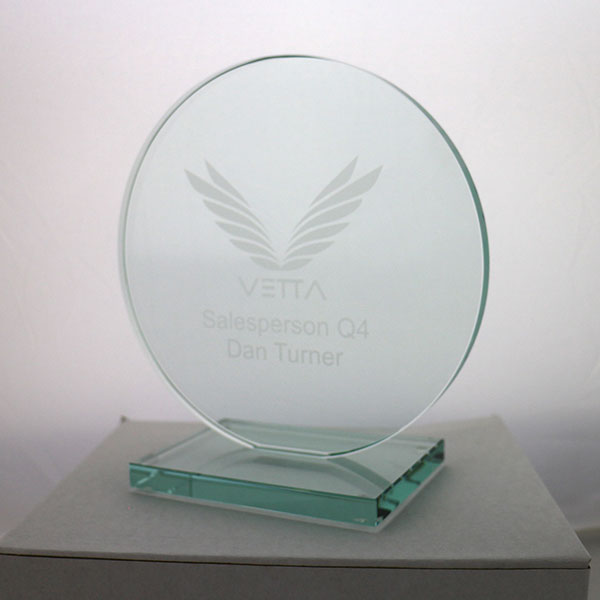 15 x 10cm Jade Glass Circle Award - Engraved